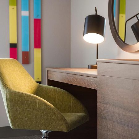 Hampton Inn & Suites Kelowna, British Columbia, Canada Esterno foto