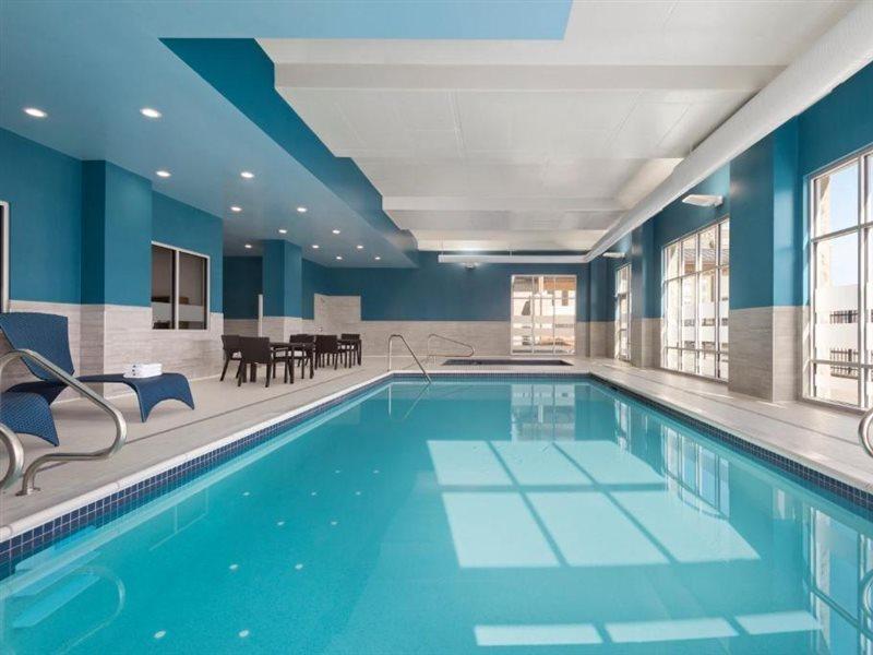 Hampton Inn & Suites Kelowna, British Columbia, Canada Esterno foto