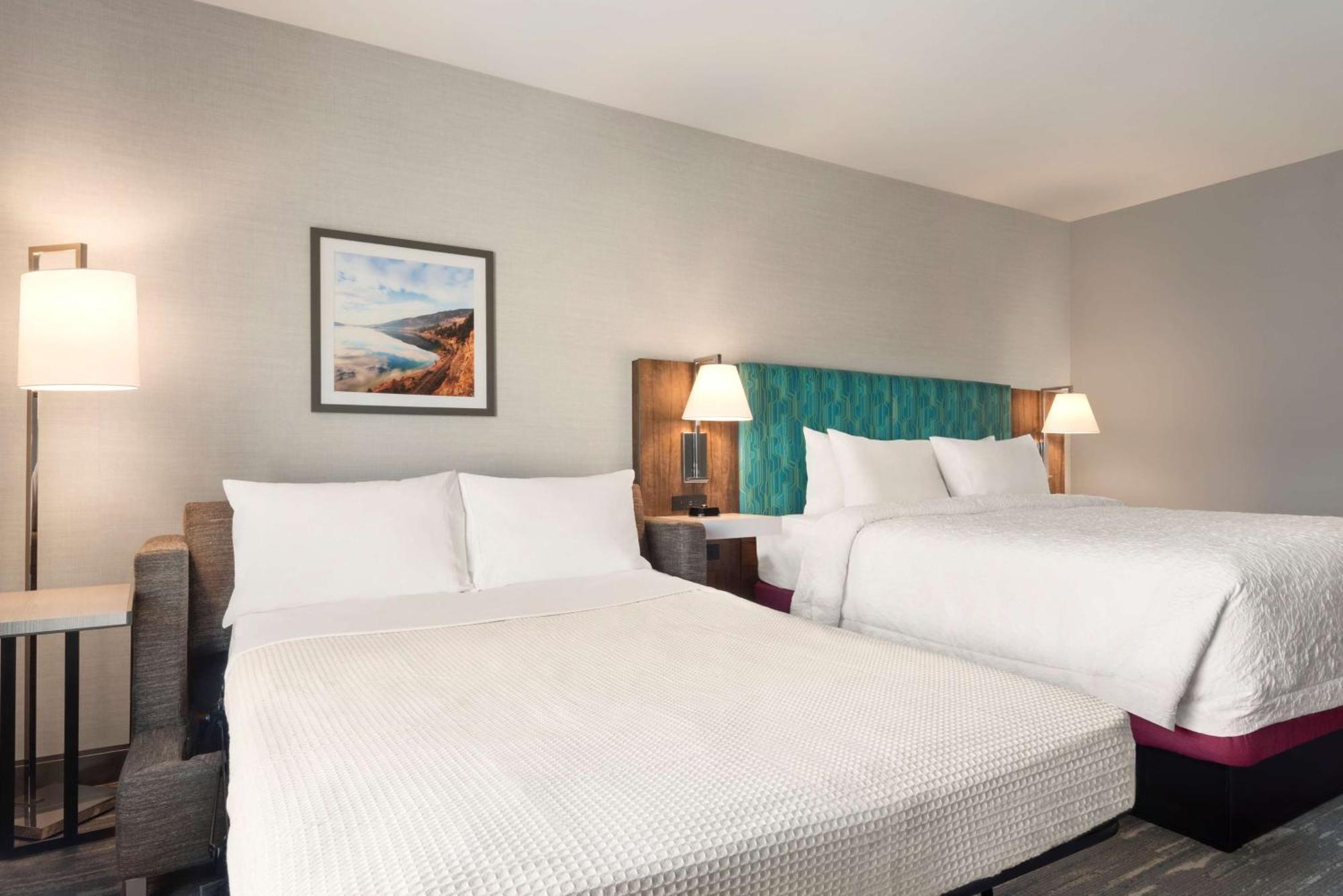 Hampton Inn & Suites Kelowna, British Columbia, Canada Esterno foto