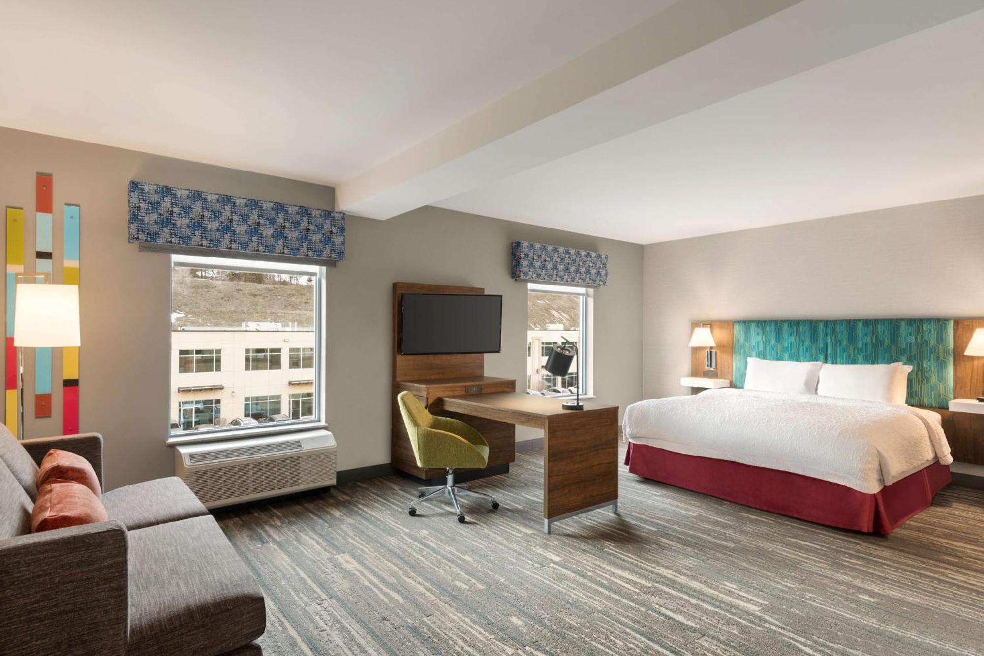 Hampton Inn & Suites Kelowna, British Columbia, Canada Esterno foto