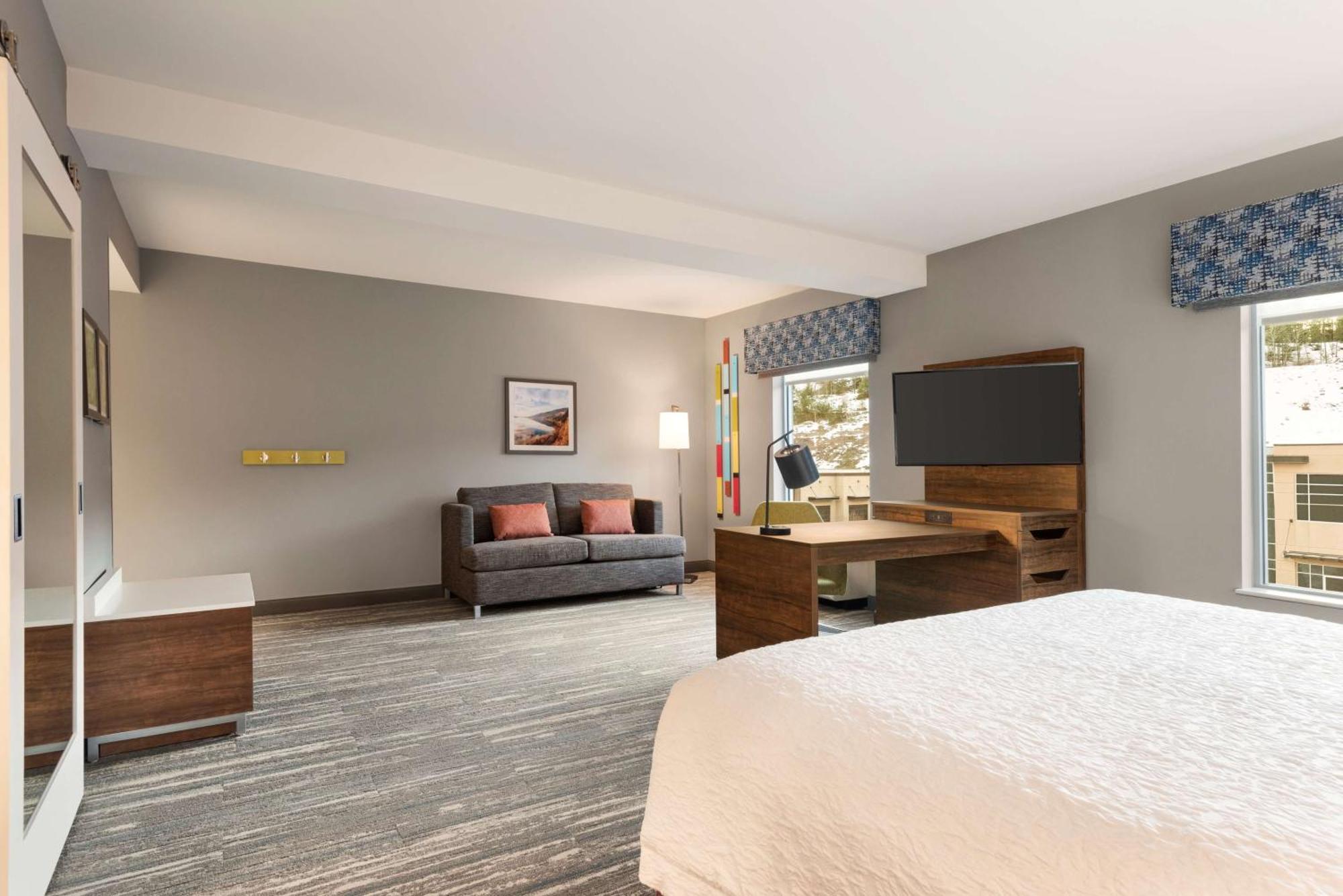 Hampton Inn & Suites Kelowna, British Columbia, Canada Esterno foto